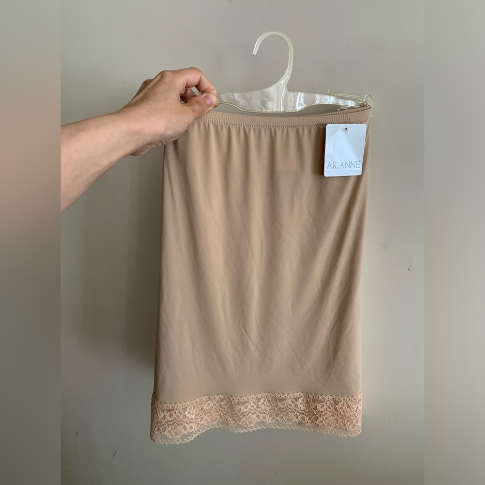 NWT Arianne Half Slip Nude 18” Large